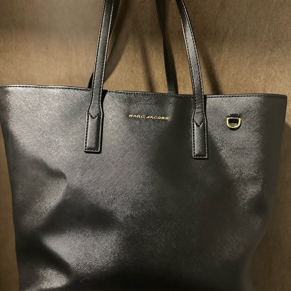 Marc Jacobs Black Tote Sleek Minimalist Design